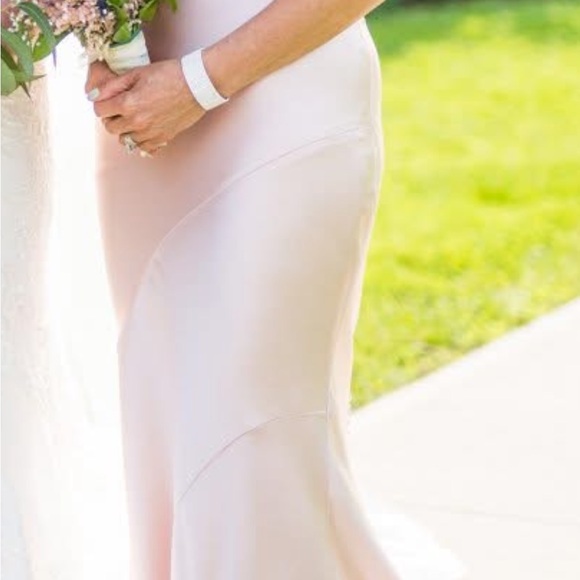 Elegant Pink Evening Gown - Picture 10 of 12